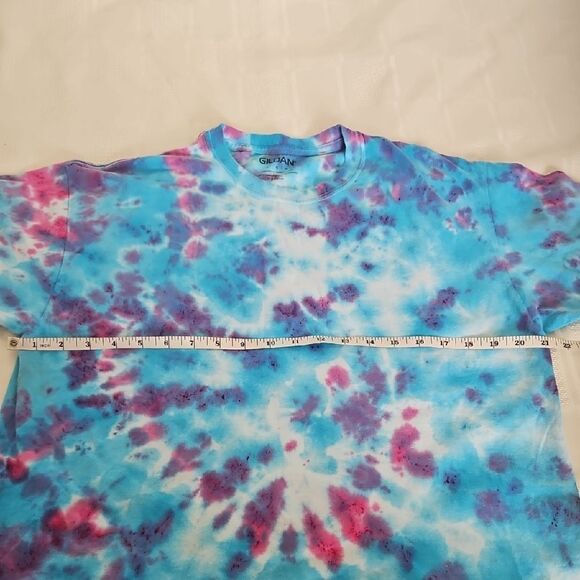 Gildan Tie-Dye Shirt in Blue and Purple - Picture 8 of 16